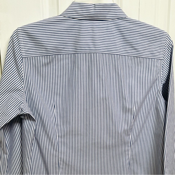 Talbots White and Blue Striped Fitted Mid Sleeve Top Size 10P - Picture 6 of 7